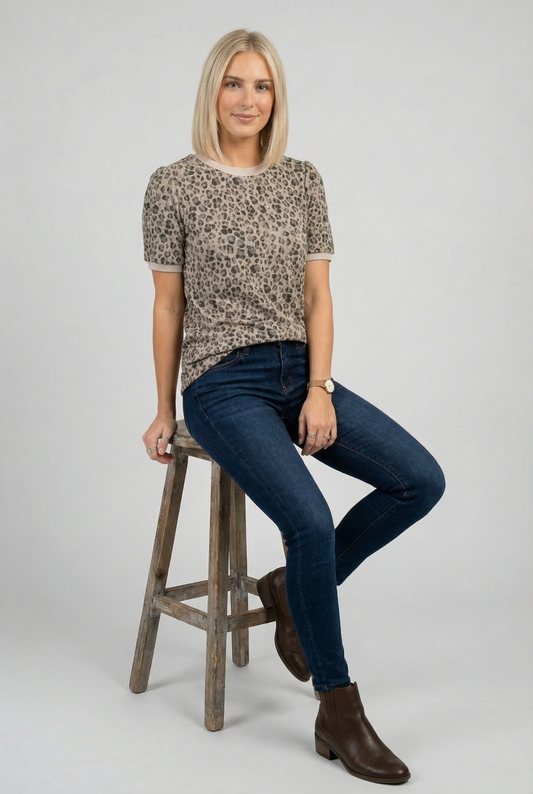 TA2500 Leopard Print Short Sleeve Knit Top